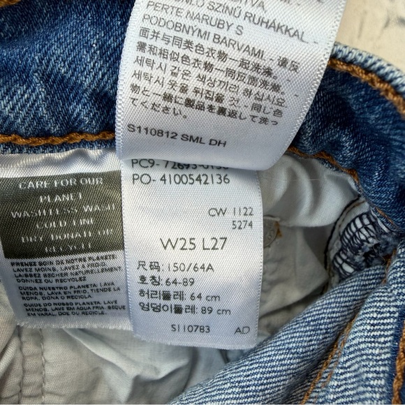 Levis Woman’s Classic Blue Premium Jeans Ribcage Straight Ankle Jeans size 25 - Picture 10 of 11